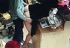 Su marido secreto le encanta ver la ver porno familiar polla golpeando